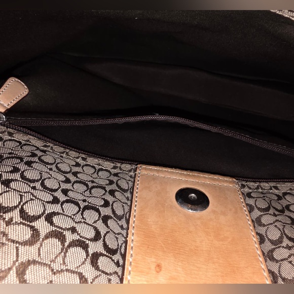 Coach Men's Olive and Tan Signature Messenger Bag - Picture 8 of 16